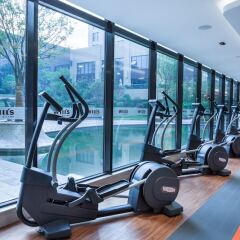 Отель Holiday Inn Shanghai Hongqiao фитнесс-зал фото 2