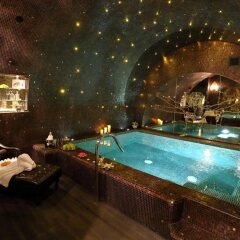 Отель Hôtel Da Vinci & Spa бассейн