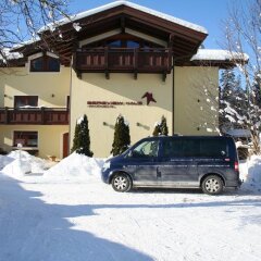 Апартаменты Bergviewhaus Apartments парковка
