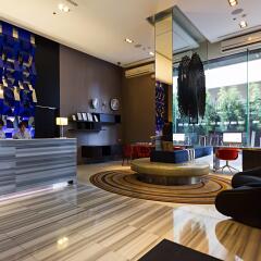 Отель Holiday Inn Express Bangkok Siam гостиничный бар