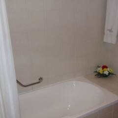 London Suites Hotel ванная