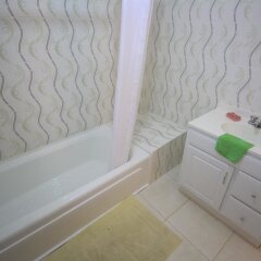 Отель Belaire Vacation Home ванная