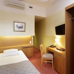 Hotel Bern by TallinnHotels комната для гостей фото 4