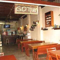 Отель Gotum Hostel & Restaurant Таиланд, Пхукет - отзывы, цены и фото номеров - забронировать отель Gotum Hostel & Restaurant онлайн гостиничный бар