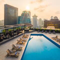 Отель Hilton Singapore бассейн фото 2