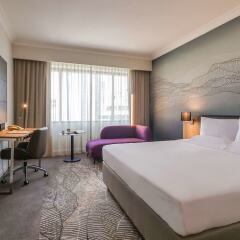 Отель Novotel Kuala Lumpur City Centre Малайзия, Куала-Лумпур - отзывы, цены и фото номеров - забронировать отель Novotel Kuala Lumpur City Centre онлайн комната для гостей фото 5
