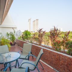 Апартаменты Panchalae Apartments Jomtien Паттайя балкон