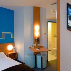 B&B Hotel Dusseldorf - Hbf комната для гостей