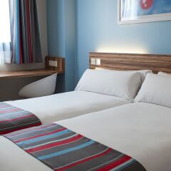 Отель Travelodge Madrid Alcalá Испания, Мадрид - 2 отзыва об отеле, цены и фото номеров - забронировать отель Travelodge Madrid Alcalá онлайн комната для гостей