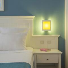 Отель Terrace Beach Resort удобства в номере