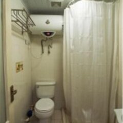 Отель Beehome International Youth Hostel(Lujiazui) Китай, Шанхай - отзывы, цены и фото номеров - забронировать отель Beehome International Youth Hostel(Lujiazui) онлайн ванная
