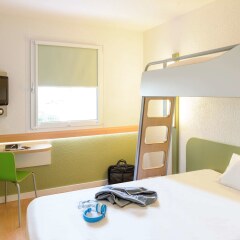 Отель ibis budget Zurich City West Швейцария, Цюрих - 1 отзыв об отеле, цены и фото номеров - забронировать отель ibis budget Zurich City West онлайн комната для гостей фото 2