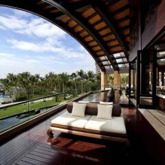 Отель Pullman Oceanview Sanya Bay Resort & Spa гостиничный бар