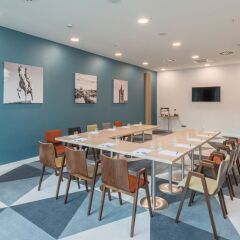 Отель Holiday Inn Express Cologne - City Centre