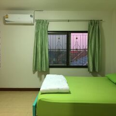 Отель Family Guesthouse комната для гостей фото 5