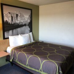 Super 8 by Wyndham Redmond in Redmond, United States of America from 147$, photos, reviews - zenhotels.com guestroom photo 4
