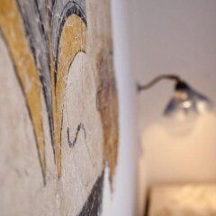 Отель Ikies Traditional Houses Греция, Остров Санторини - 1 отзыв об отеле, цены и фото номеров - забронировать отель Ikies Traditional Houses онлайн ванная фото 2