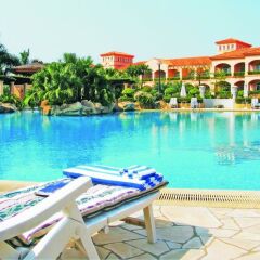 Отель Dongguan Hillview Golf Club бассейн