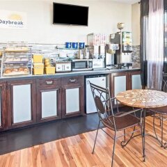 Отель Days Inn by Wyndham Long Beach City Center питание фото 2