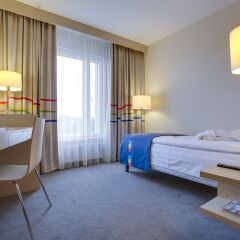 Отель Park Inn by Radisson Poliarnie Zori, Murmansk Мурманск комната для гостей