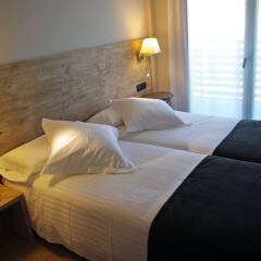 Отель Aparthotel Arrels d'Empordà комната для гостей фото 5