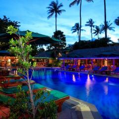 Отель Friendship Beach Resort & Atmanjai Wellness Centre бассейн фото 3