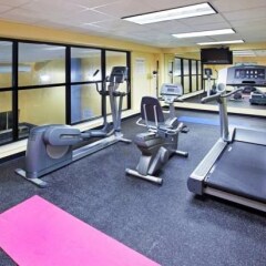 Отель Holiday Inn Express & Suites Niagara Falls США, Ниагара-Фолс - отзывы, цены и фото номеров - забронировать отель Holiday Inn Express & Suites Niagara Falls онлайн фитнесс-зал фото 2