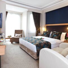 Emerald Hotel комната для гостей