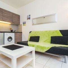 Отель The Sunny Patio 1-BR -Terrace Beach Франция, Ницца - отзывы, цены и фото номеров - забронировать отель The Sunny Patio 1-BR -Terrace Beach онлайн комната для гостей фото 3