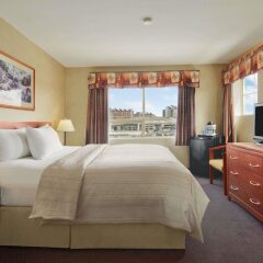 Отель Days Inn Vancouver Airport Канада, Ричмонд - отзывы, цены и фото номеров - забронировать отель Days Inn Vancouver Airport онлайн комната для гостей фото 2