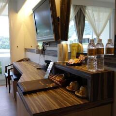 Отель The Bliss Suite Patong удобства в номере