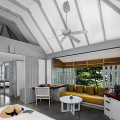 Отель The Surin Phuket комната для гостей