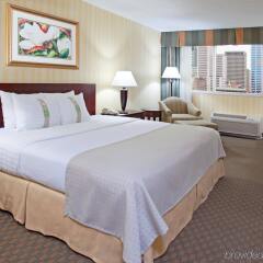 Отель Holiday Inn Columbus Downtown Capitol Square комната для гостей фото 4