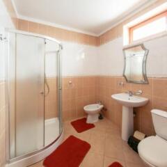 Гостиница Guest House Podobovets 2000 Украина, Поляна - отзывы, цены и фото номеров - забронировать гостиницу Guest House Podobovets 2000 онлайн ванная фото 2