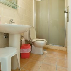 Boustany Guest House in Aley, Lebanon from 85$, photos, reviews - zenhotels.com bathroom photo 2