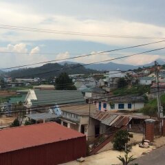 Отель Dalat Authentic Homestay Вьетнам, Далат - отзывы, цены и фото номеров - забронировать отель Dalat Authentic Homestay онлайн балкон
