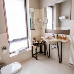 Отель City Solei Boutique Hotel Польша, Познань - отзывы, цены и фото номеров - забронировать отель City Solei Boutique Hotel онлайн ванная
