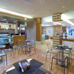 Отель TIME Ruby Hotel Apartments ОАЭ, Шарджа - 1 отзыв об отеле, цены и фото номеров - забронировать отель TIME Ruby Hotel Apartments онлайн гостиничный бар