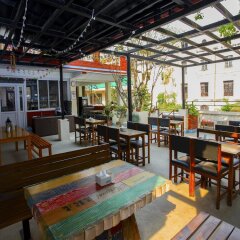 Отель OYO 131 Hotel Milarepa Непал, Катманду - отзывы, цены и фото номеров - забронировать отель OYO 131 Hotel Milarepa онлайн питание фото 2