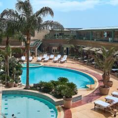 Four Seasons Hotel Cairo at Nile Plaza бассейн