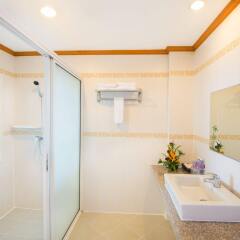 Отель Tri Trang Beach Resort by Diva Management ванная фото 2