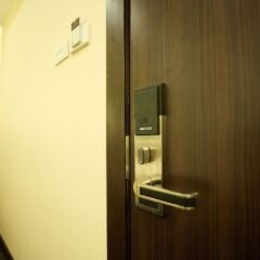 Hotel Royal Bangkok Chinatown сейф в номере