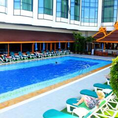 The Empress Hotel Chiang Mai бассейн фото 2