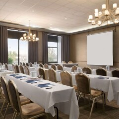 Отель Travelodge by Wyndham Hotel & Convention Centre Quebec City Канада, Квебек - отзывы, цены и фото номеров - забронировать отель Travelodge by Wyndham Hotel & Convention Centre Quebec City онлайн помещение для мероприятий