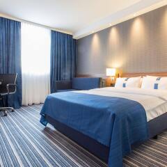 Отель Holiday Inn Express Neunkirchen комната для гостей фото 3