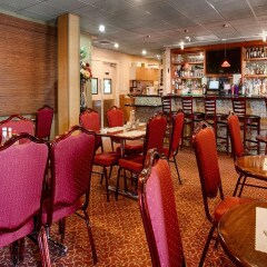 Отель BEST WESTERN PLUS Brookside Inn гостиничный бар