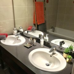 Les basaltydes in Saint-Denis, France from 72$, photos, reviews - zenhotels.com bathroom