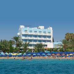 Okeanos Beach Hotel пляж