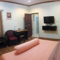 Отель Phuket Airport Suites & Lounge Bar - Club 96 Номер Комфорт с различными типами кроватей