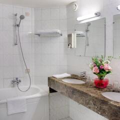 Отель Best Western Saint Louis ванная